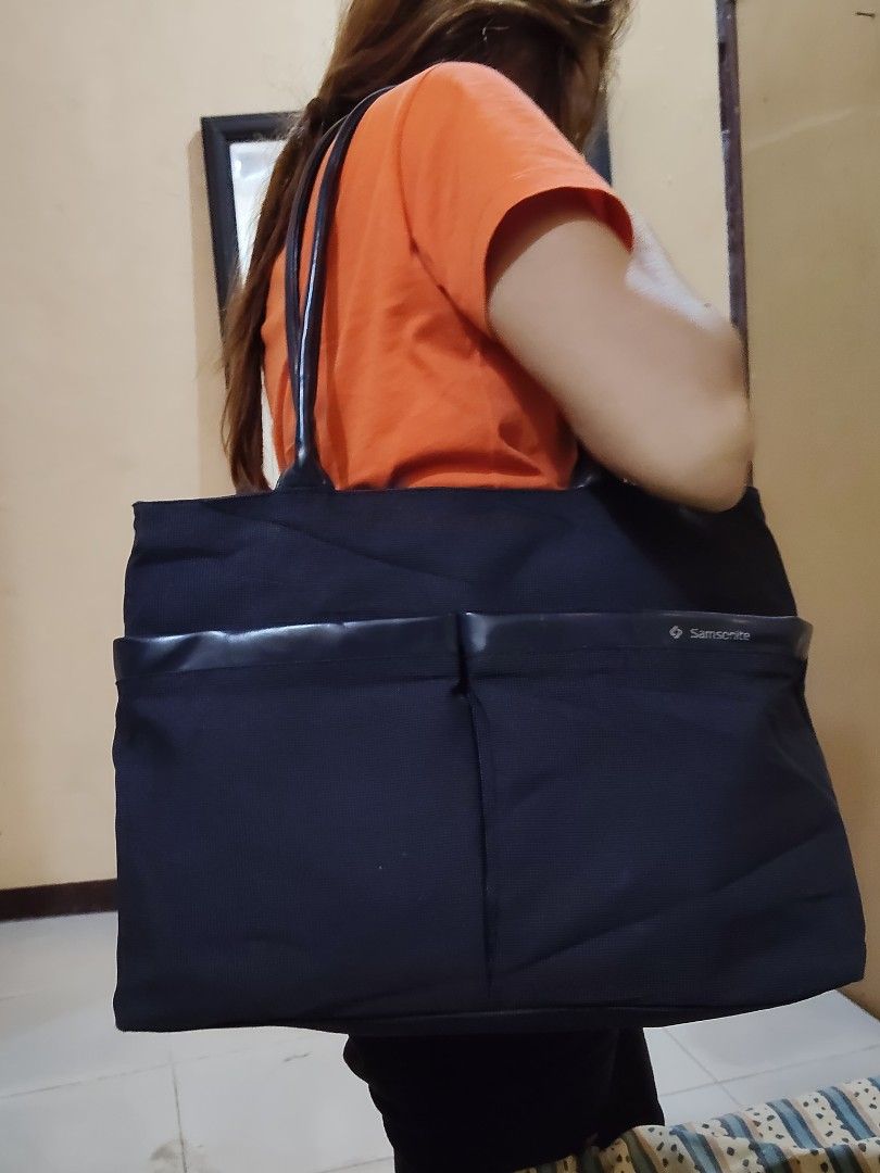Samsonite tote Bag (Category: Tote Bags) located in Cebu City. Submitted by almzcorner (Listing ID 1470431676, Image 2). Description: .