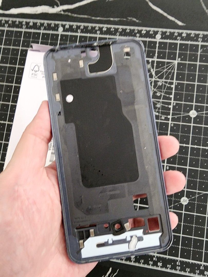 Samsung A55 5G Spare Part (Category: Other Mobile & Gadget Accessories) located in Quezon City. Submitted by kristeenl556 (Listing ID 1470403584, Image 3). Description: Samsung Spare Part of A55 5g panel or side panel it is used, with dents, with scratches. condition is unknown. galing sa samsung repair service center, na repair ang phone ko, yan ang natira na part..