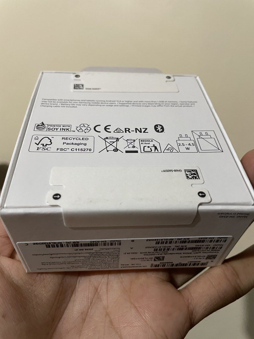 Samsung Galaxy Buds 4 (Category: Earphones) located in Antipolo. Submitted by franciseva (Listing ID 1470363351, Image 2). Description: Hello! Selling Galaxy Buds 4 white. Original website price Php 11,490. Selling for 7,500 only. Original Sealed. Product: Samsung Galaxy Buds4 - Color: White - Condition: Brand new, factory sealed, unopened in original box RFS. Got this for free from our Samsung device purchase and I have extra. :) Meetup at Antip