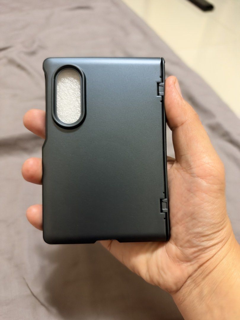 Samsung Galaxy Z Fold 8 Spigen Slim Armor Pro (Category: Cases & Sleeves) located in Los Banos. Submitted by IskoNgBayan (Listing ID 1470521524, Image 3). Description: Spigen Slim Armor Pro Gun Metal color Lightly used RFS: Changed phone.