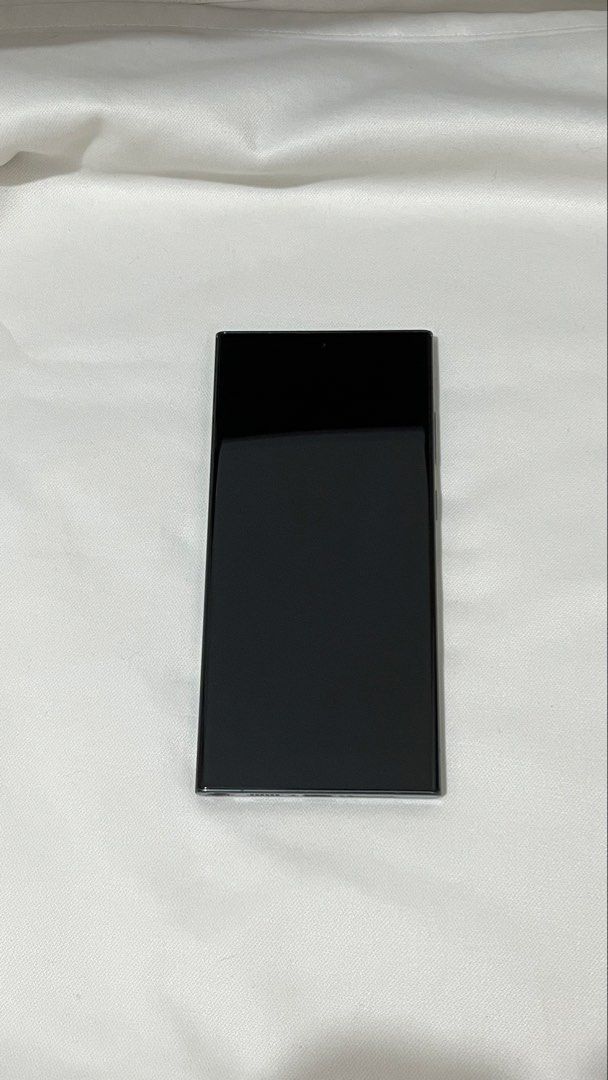 Samsung S23 Ultra 256GB (Category: Samsung) located in Santa Rosa. Submitted by dumbeetle (Listing ID 1470532649, Image 2). Description: Selling 3-Year old Samsung S23 Ultra (Green) Updated price: 19,000 Used mainly for concert videos. Not heavily used. With original box and charger. No history of repair. Honest issues: - Audio from video tends to have a cackling sound when bass is heavy - Adhesive on the back part is starting to detach - Minor s