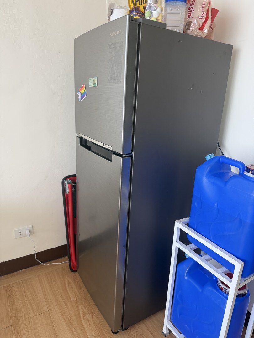 Samsung Silver Double Door Refrigerator (Category: Refrigerators and Freezers) located in Quezon City. Submitted by isaishere (Listing ID 1470357494, Image 1). Description: - Brand/Model: Samsung Double Door Fridge with Digital Inverter - Finish: Sleek silver (with a few removable stickers on top door) - Size: Ideal for apartments and small kitchens - Condition: Clean exterior, works efficiently - Power: Standard wall outlet - Availability: Ready