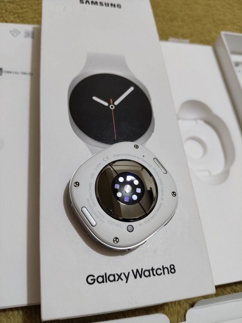 SAMSUNG WATCH 8 (40MM) (Category: Wearables & Smart Watches) located in Manila. Submitted by jeffclarav73650 (Listing ID 1470424003, Image 3). Description: For sale only ! P8,499 Samsung watch 8 (40mm) Good as new Inopen lng for checking No issue All working Makinis Complete package Meet up: banawe q.c, welcome rotonda, fishermall, sm sta.mesa, cubao, munoz.