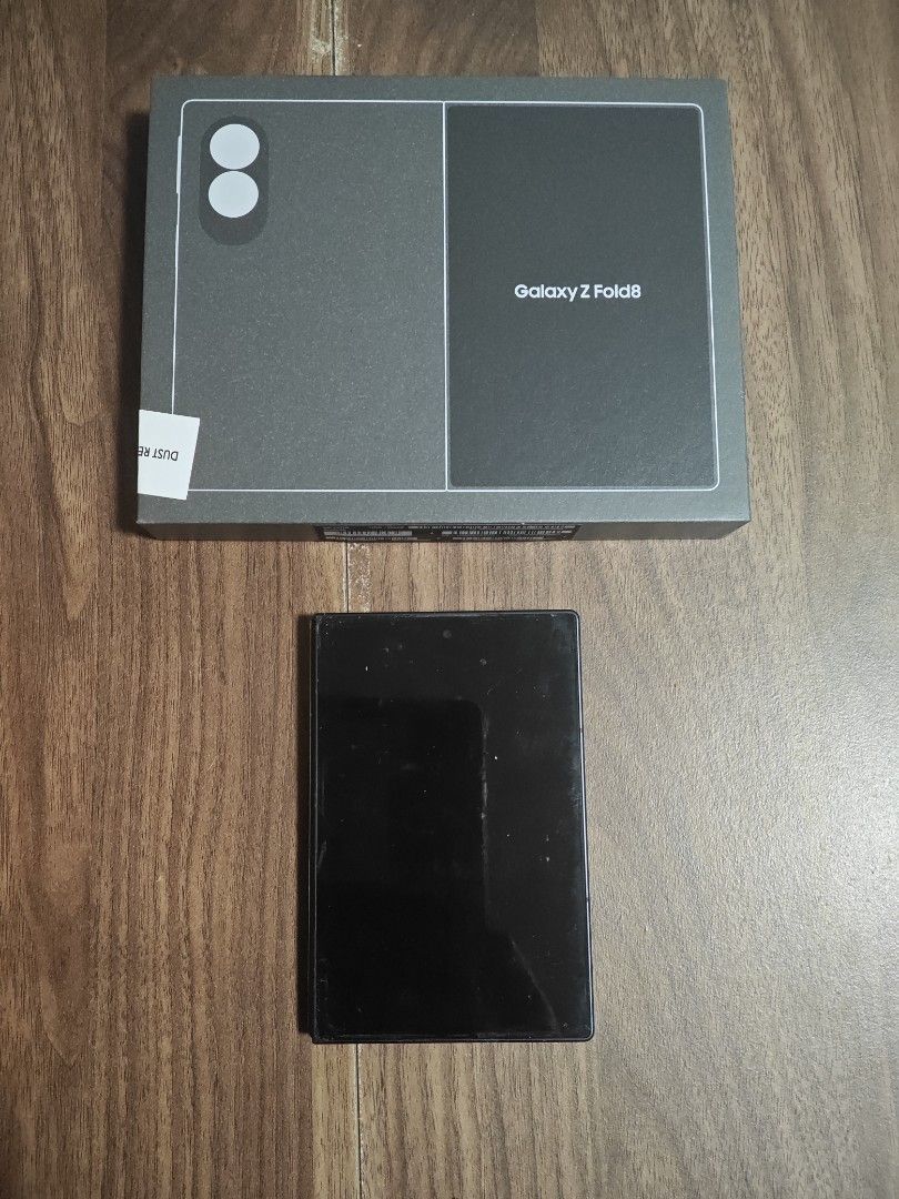 Samsung Z Fold 8 Graphite 256 GB (Category: Samsung) located in Makati City. Submitted by king5757 (Listing ID 1470467103, Image 1). Description: For sale or trade with additional cash (15K) to Galaxy S26 Ultra Z Fold 8 black 256 GB Local unit Like new condition Got it two months ago With free cases Both original Samsung branded cases and Original Ringke case Screen protected Meet up Any MRT or nearby malls Glorietta, Alabang Town Center, One Aya