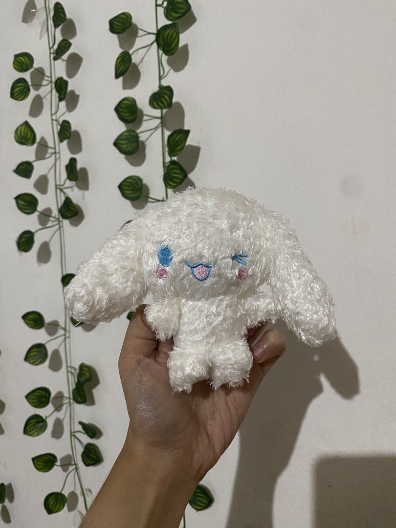 Sanrio Cinnamoroll Plush Charm (Category: Plushies & Soft Toys) located in Guagua. Submitted by toy_corner (Listing ID 1470502197, Image 1). Description: No issue Pampanga loc MOP: Gcash J&t courier .
