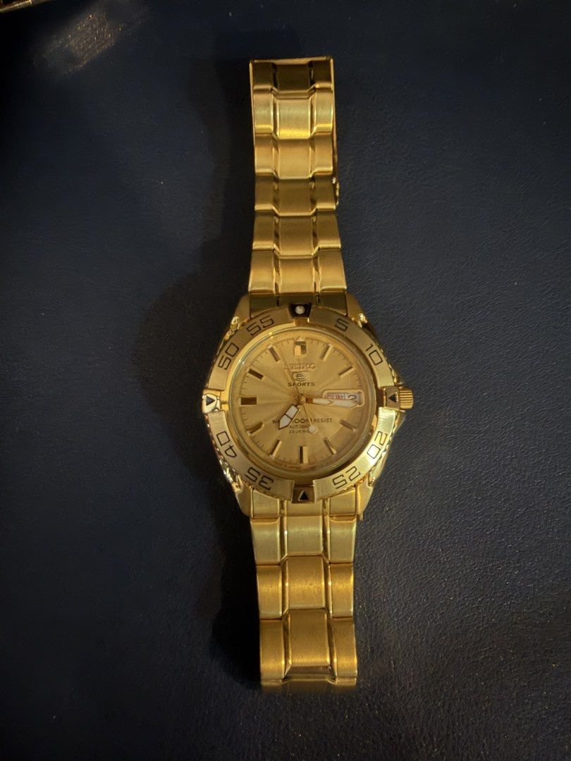 Seiko 5 (Category: Men's Watches) located in San Juan City. Submitted by keenforest.20f348 (Listing ID 1470531853, Image 1). Description: no inclusions gifted, authenticity not guaranteed.
