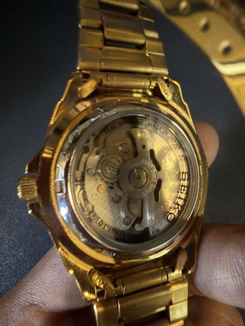 Seiko 5 (Category: Men's Watches) located in San Juan City. Submitted by keenforest.20f348 (Listing ID 1470531853, Image 2). Description: no inclusions gifted, authenticity not guaranteed.
