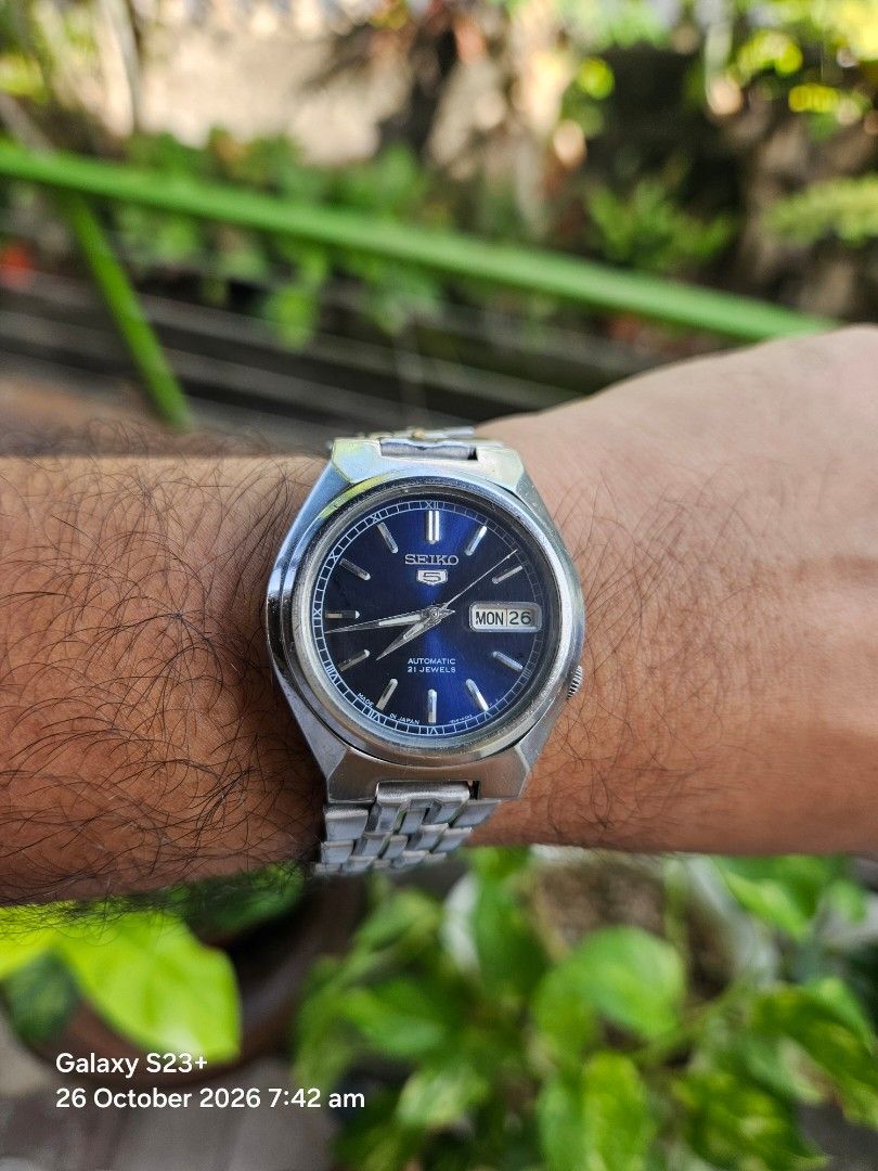 Seiko 5 midnight blue dial 38mm (Category: Men's Watches) located in Alegria. Submitted by watchmefor (Listing ID 1470353535, Image 1). Description: seiko 5 midnight blue dial 7s26 01t0 medium size 38mm dm.