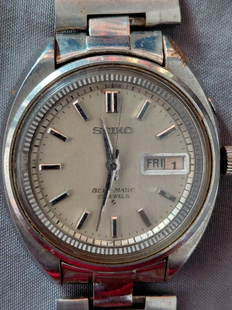 SEIKO BELL-MATIC 27 JEWELS (Category: Luxury Watches) located in Santa Rosa. Submitted by kaijirocruz (Listing ID 1470433329, Image 2). Description: - Vintage 1970s Seiko Bell-Matic mechanical alarm watch (Ref. 4006-7000, Serial: 837384) - Striking silver sunburst dial with a practical day-date window at 3 o'clock - Durable stainless steel case paired with its original matching bracelet - Reliable 27-jewels automatic movement featuring a function