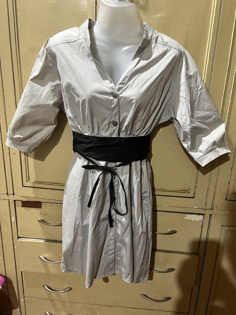 Semi formal dress with belt (Category: Dresses) located in Paranaque City. Submitted by arianem031087 (Listing ID 1470471821, Image 2). Description: Size: Xl Gathered waist area Garthherized arm area. Bought but never been wear.
