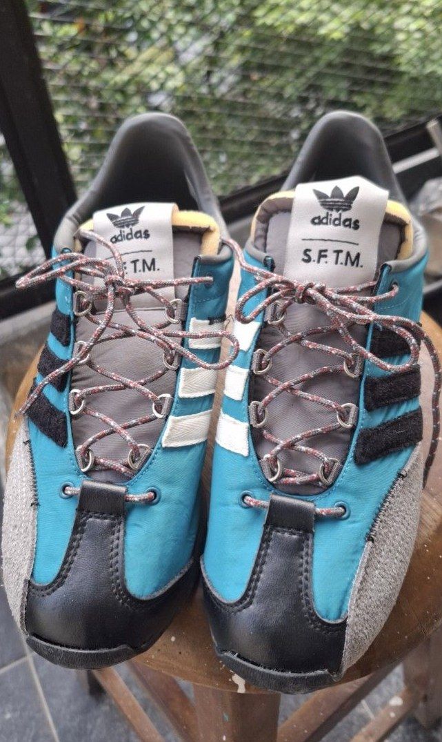 Sepatu Sneakers Song For The Mute x adidas Country OG warna Active Teal ...