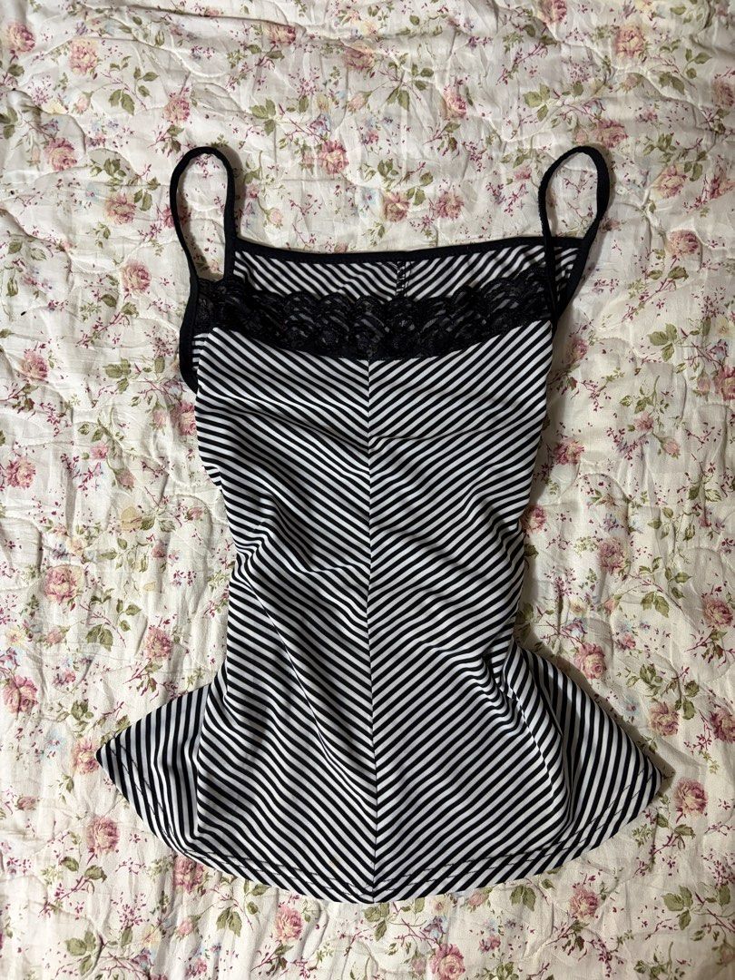 Sequined Striped Top (Category: Sleeveless) located in Muntinlupa City. Submitted by herellas0504 (Listing ID 1470486875, Image 1). Description: Xs-med No issue.