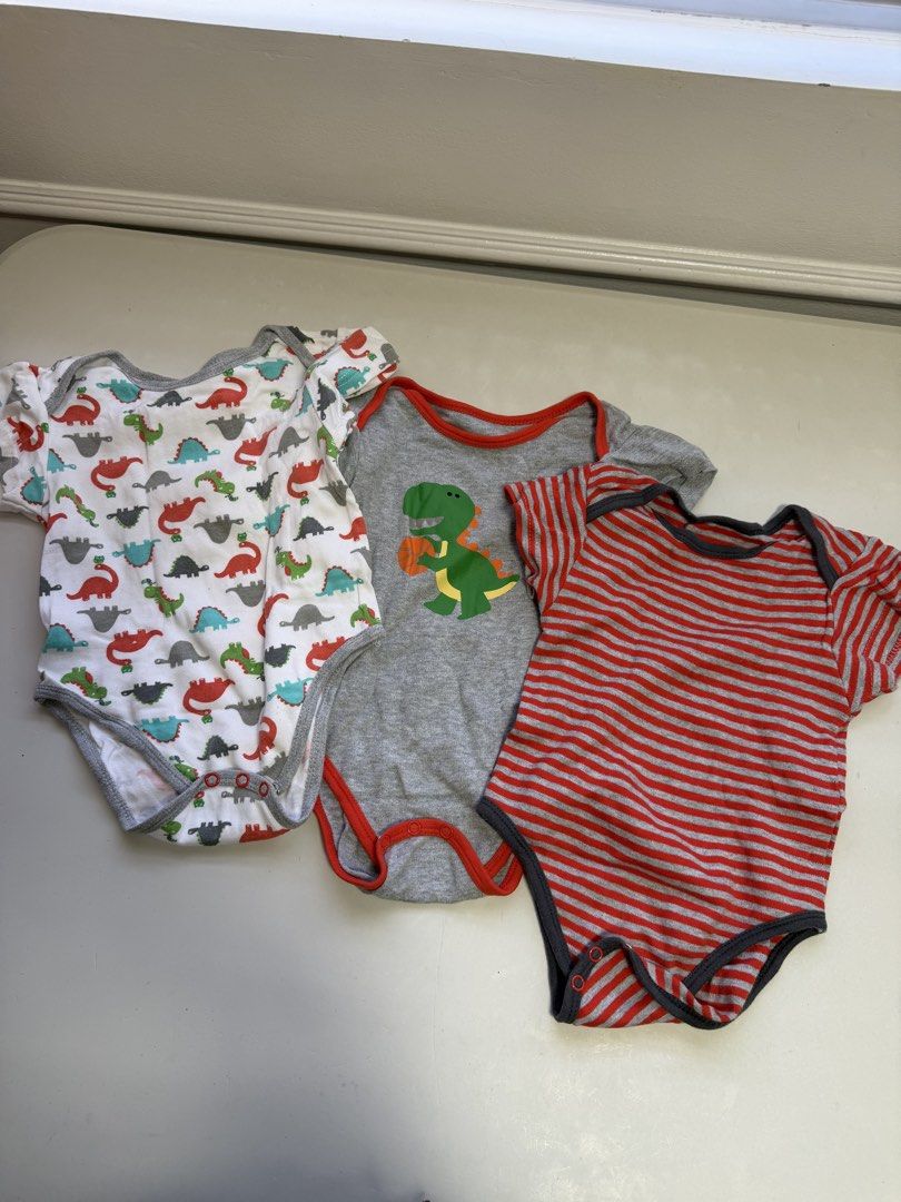 Set of 3 cariño bodysuits (Category: Babies & Kids Fashion) located in Manila. Submitted by inthecloset_mnl (Listing ID 1470432562, Image 1). Description: .