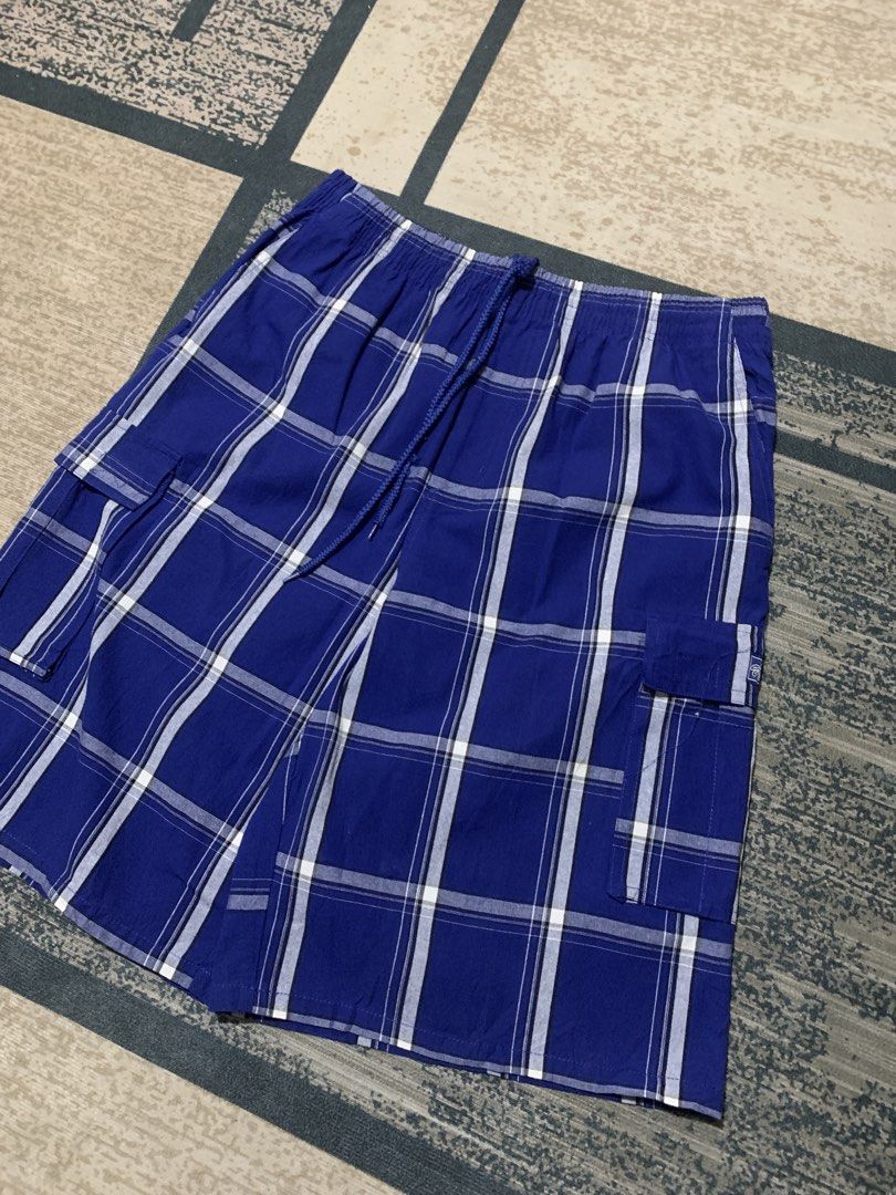 Shaka (Category: Shorts) located in Cebu City. Submitted by thriftsh1t.ph (Listing ID 1470500219, Image 3). Description: .