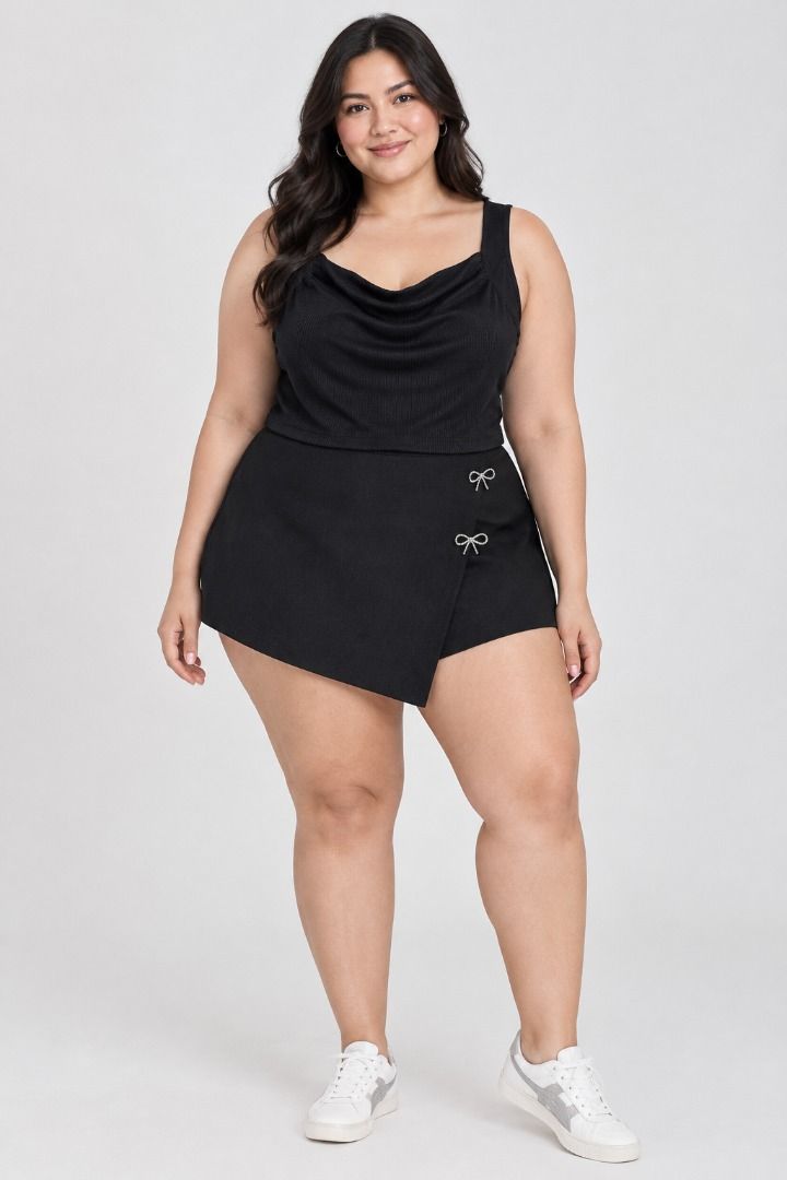 SHEIN Black Ribbed Ruched Square Neck Tank Top (Category: Sleeveless) located in Manila. Submitted by babeboxtheory (Listing ID 1463750502, Image 1). Description: - SHEIN black ribbed tank top - Ruched detail on the front - Square neckline - Sleeveless design - Comfortable and stretchy material - Perfect for layering or wearing solo.