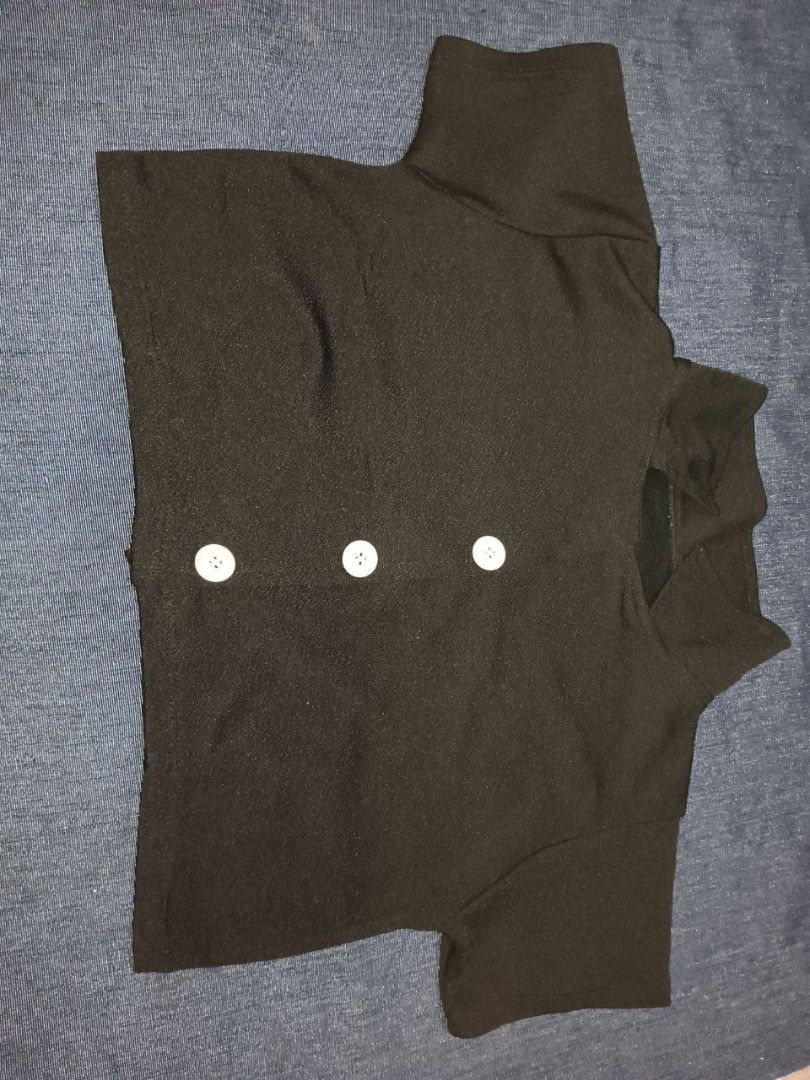 SHEIN Collared crop top (Category: Others Tops) located in Manila. Submitted by superdex29 (Listing ID 1470447591, Image 2). Description: .