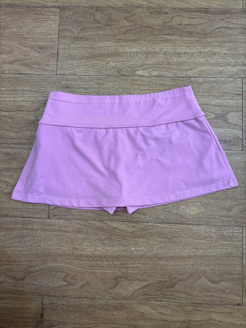SHEIN Pink Skort (Category: Skirts) located in Manila. Submitted by perwinkle.ph (Listing ID 1470439621, Image 1). Description: - can be used for pickleball/tennis/other sports - can fit size 26-28 waist.