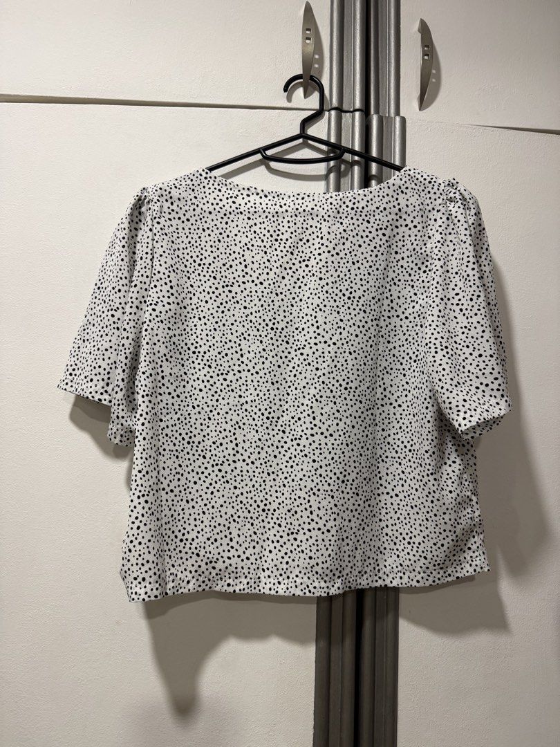 SHEIN White & Black Polka Dot Button-Down Blouse (Category: Others Tops) located in Muntinlupa City. Submitted by alexisofia (Listing ID 1470495507, Image 3). Description: like new, worn a few times only / excellent condition Size: M (EU 38 / US 6) Brand: SHEIN.