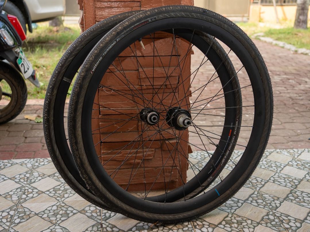 Shimano GRX RX880 Carbon wheelset (Category: Bicycles) located in San Fernando. Submitted by ronbelleza (Listing ID 1470396709, Image 1). Description: like new condition microspline compatible with vittoria terreno zero tires but need to be replaced.