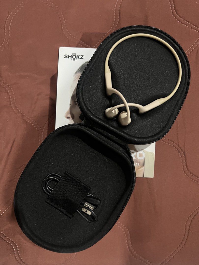 Shokz OpenRun Pro (Category: Headphones & Headsets) located in Quezon City. Submitted by shaggieboi (Listing ID 1470374364, Image 2). Description: Barely used Complete with box and receipt perfect for everyday use, sports, running, etc..