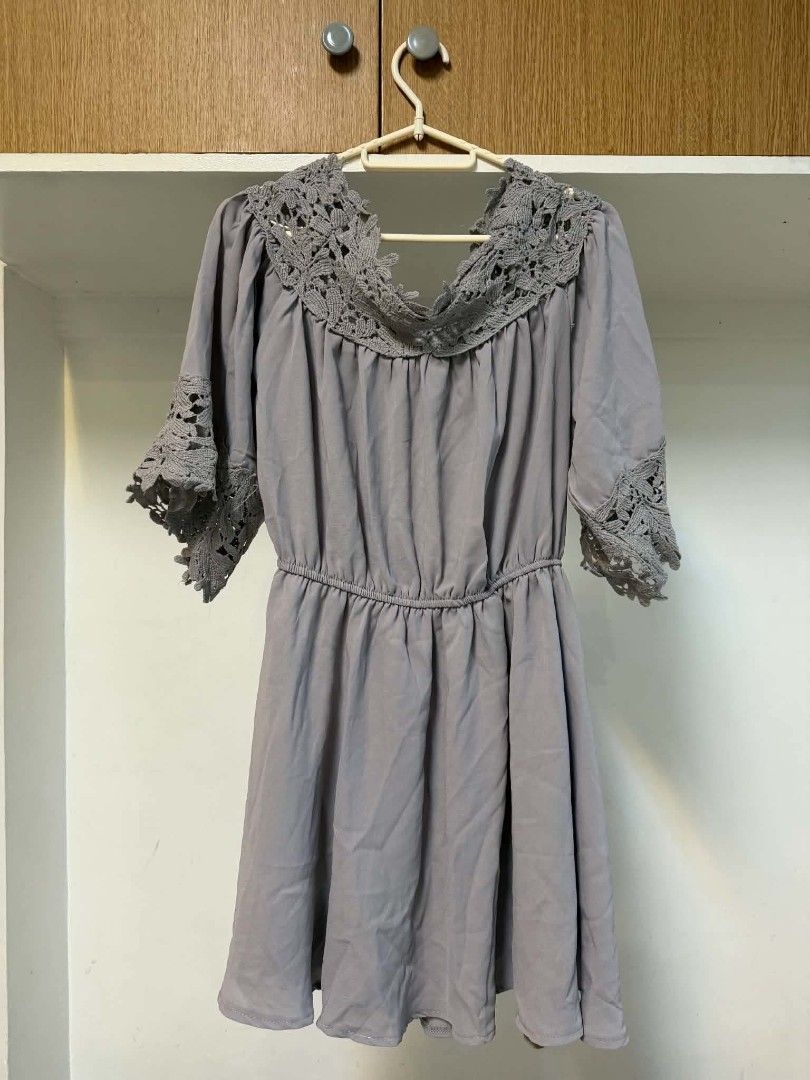 Silver Blouse (Category: Blouses) located in Manila. Submitted by atozstuff (Listing ID 1470505552, Image 1). Description: .
