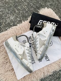 (Category: ) located in . Submitted by sneakersniper2.0 (Listing ID 1470490866, Image 1). Description: .