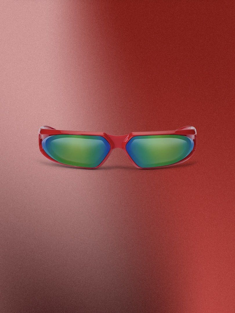 SKYLRK by Justin Bieber Glicky - Heat (Category: Sunglasses & Eyewear) located in Manila. Submitted by shoprosiefinds (Listing ID 1470421470, Image 2). Description: 🕶️ SKYLRK by Justin Bieber Glicky - Heat ❣️ Lightweight bio-based frame, magnetic interchangeable lenses (2 sets), HD optics and UV protection ✨ Color: Heat 🇺🇸 Direct from SKYLRK USA .