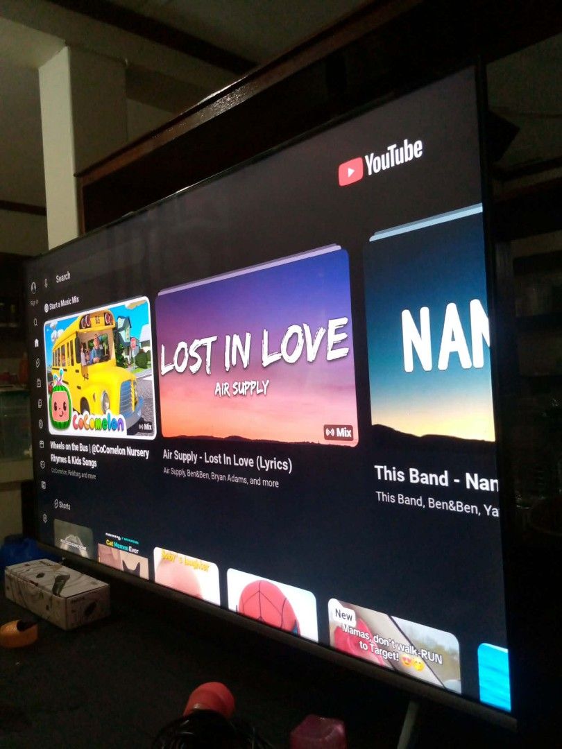 Skyworth 55 inches (Category: TV) located in Manila. Submitted by luckyocean_900456 (Listing ID 1470395363, Image 3). Description: • Brand & Model: Skyworth 55SUD6600 • Screen Size: 55-inch LED (Borderless design) • Resolution: 4K Ultra HD (3840 x 2160) • Operating System: Android 10.0 • Audio: Dolby Digital Plus with DTS TruSurround • Connectivity: HDMI x 3, USB x 2, Bluetooth, Wi-Fi.