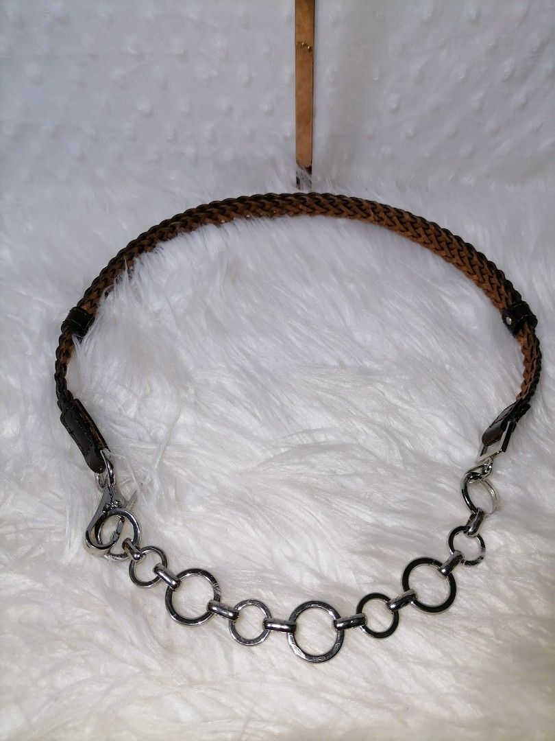 Slim Leather Dress Belt (Category: Belts) located in Butuan. Submitted by az-branded.items (Listing ID 1470486922, Image 1). Description: Adjustable - Will fit up to 36" Genuine leather Authentic item From Japan.
