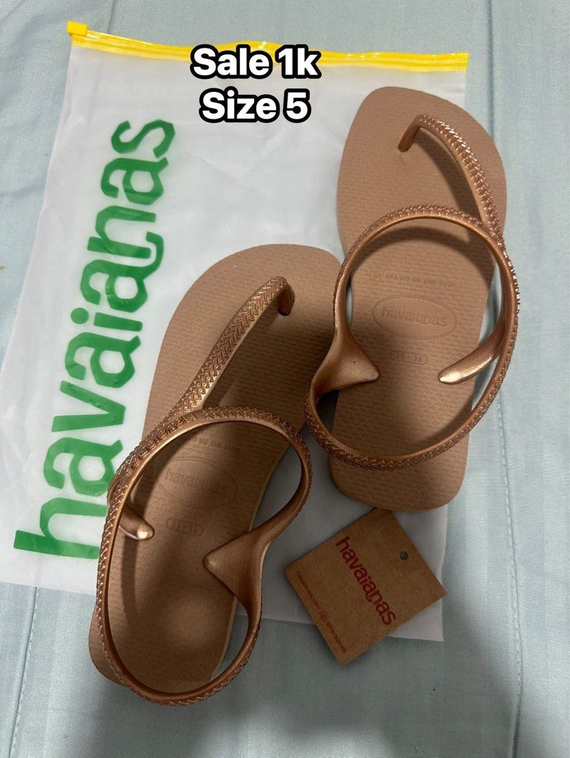Slipper size 5 (Category: Flats & Sandals) located in Antipolo. Submitted by jlonline_1207 (Listing ID 1470391300, Image 2). Description: Preloved Un used need to sell.