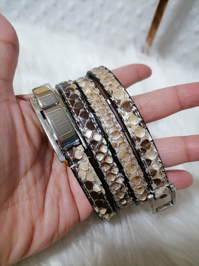 Snakeskin Slim Dress Belt (Category: Belts) located in Butuan. Submitted by az-branded.items (Listing ID 1470487272, Image 1). Description: Genuine snakeskin leather Good as new Authentic item From Japan.