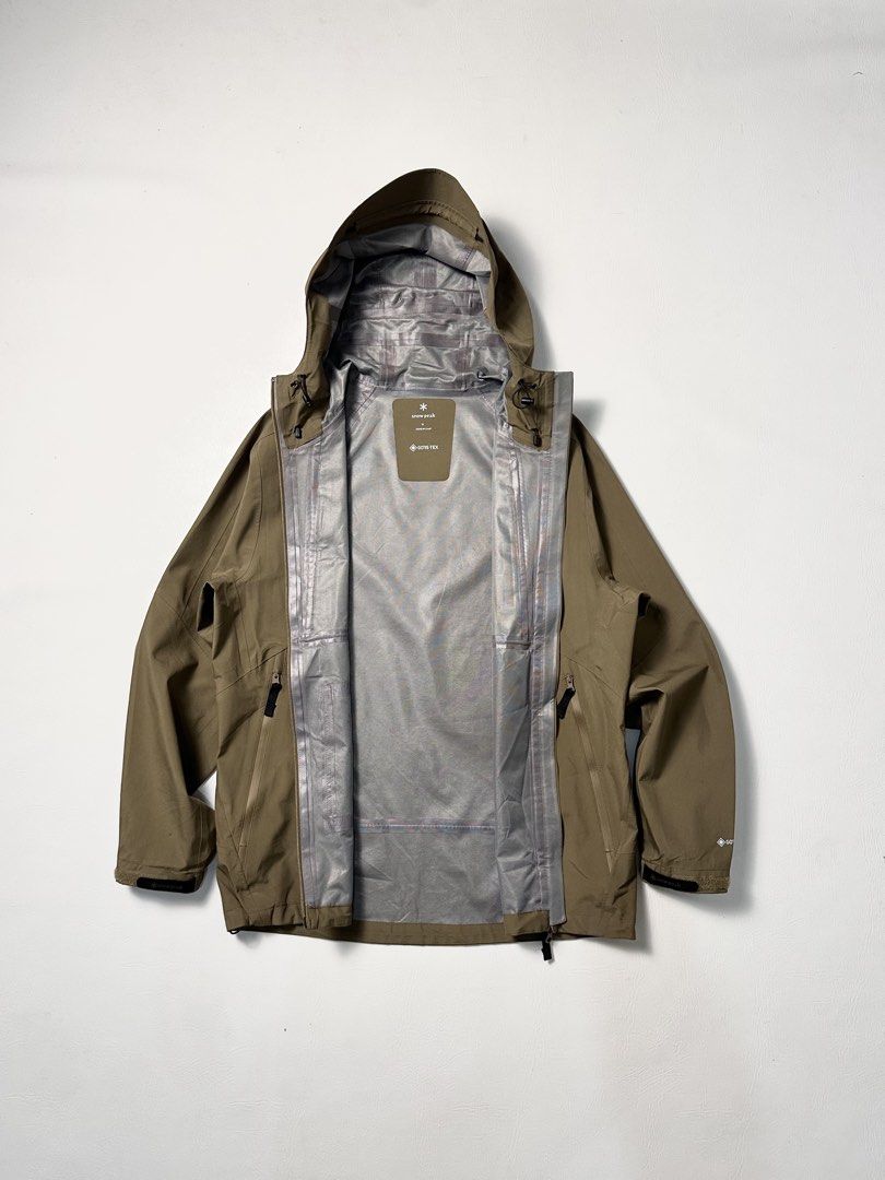 SNOW PEAK GORE-TEX COYOTE RAIN JACKET (Category: Coats, Jackets and Outerwear) located in Bacolod City. Submitted by thestitchph (Listing ID 1470470839, Image 3). Description: SP GORE-TEX COYOTE RAIN JACKET SIZE MEDIUM 23x30 MINIMAL OIL STAIN GORE-TEX TAPE CONDITION EXCELLENT DM👍.