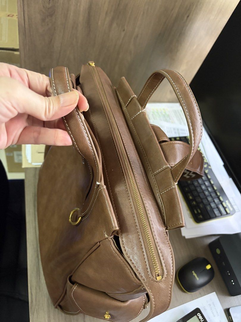 Songmont Yore Backpack (Category: Backpacks) located in Pasig City. Submitted by selosaph (Listing ID 1470415808, Image 3). Description: Lightly used like brandnew. Original. RFS - decluttering. .