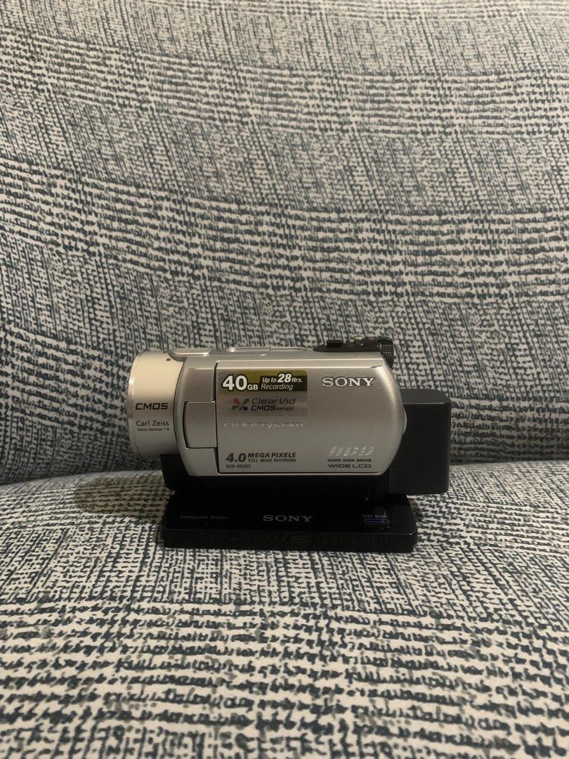 Sony Dcr-Sr200 (Category: Video Cameras) located in San Jose del Monte. Submitted by janreybarr83739 (Listing ID 1470402730, Image 1). Description: no issue complete inclusions ready to use Inclusions: - 2 battery - handycam station (converter - charger - av cable - sony bag - sony handycam manual dm me on ig @shutter.2000s.