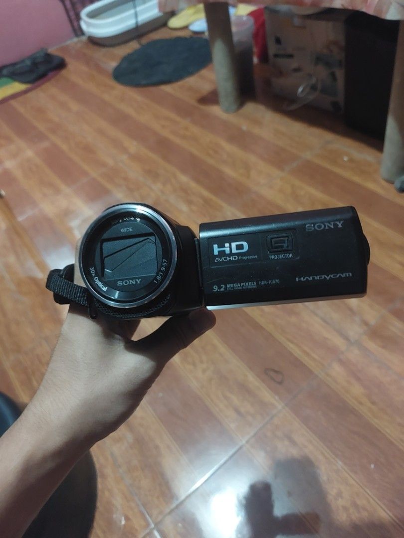 Sony HDR-PJ670 (Category: Video Cameras) located in Caloocan City. Submitted by gooninbusiness (Listing ID 1470508048, Image 2). Description: SONY HDR-PJ670 No issues This was pulled out from the POGO operations and storage is cleaned..
