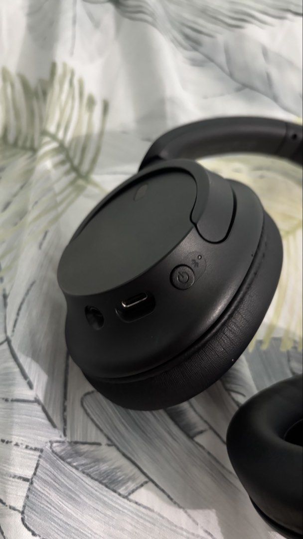 Sony Headphones ( WH-CH720N ) (Category: Headphones & Headsets) located in Manila. Submitted by pastlovd (Listing ID 1470457479, Image 3). Description: Sony WH-CH720N Wireless Noise Canceling Headphones in excellent condition. Only used 3 times and kept in good condition. No damage, scratches, flaws, or any known issues. Everything is fully working, including the Noise Canceling and Ambient Sound features, as well as the built-in voice assistant.