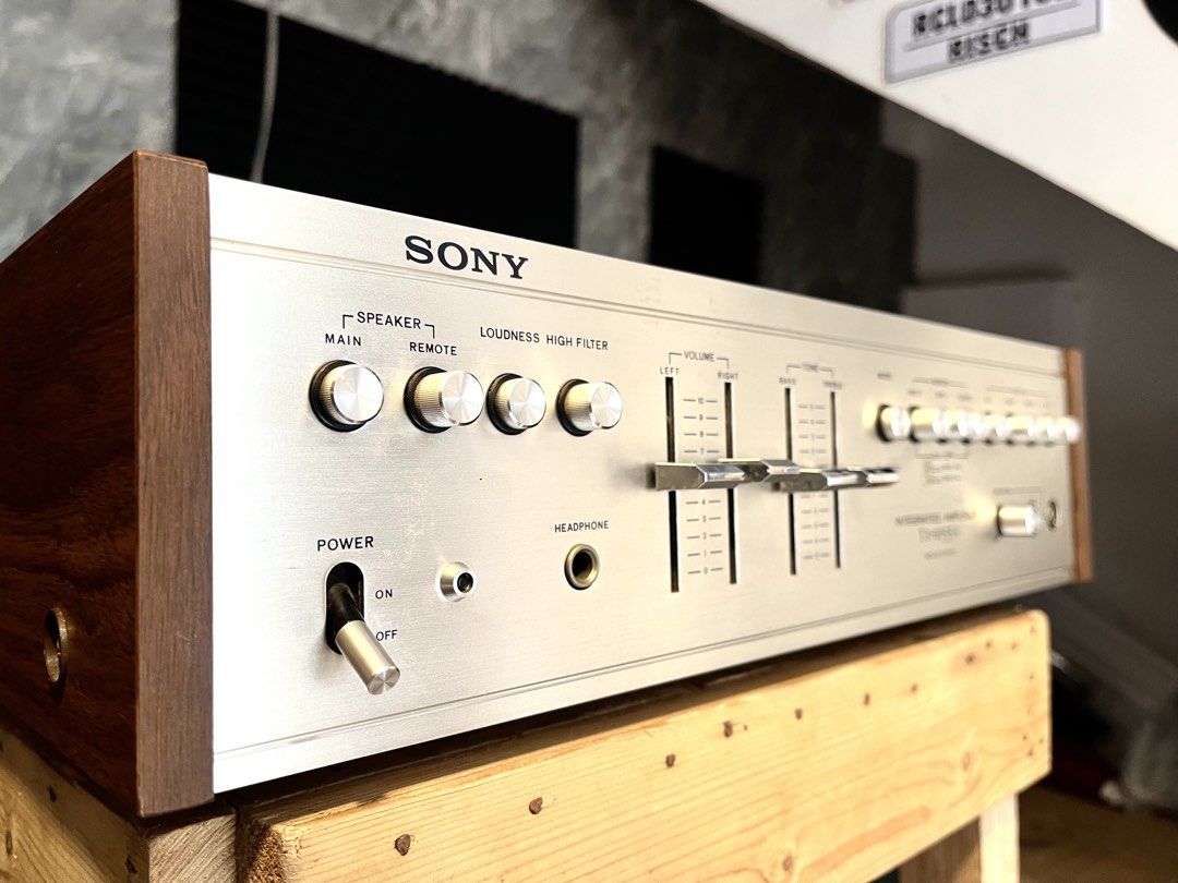 Sony TA-1055A Integrated Amplifier (Category: Soundbars, Speakers & Amplifiers) located in Paranaque City. Submitted by Audioclassic777 (Listing ID 1470352629, Image 1). Description: Sony TA-1055A Integrated Amplifier Location: Merville Paranaque Released year 1973 From Japan All original/no repair Well-preserved Fresh unit and in good working condition Dynamic power 70watts 8ohms Very presentable cosmetics 100 volts.