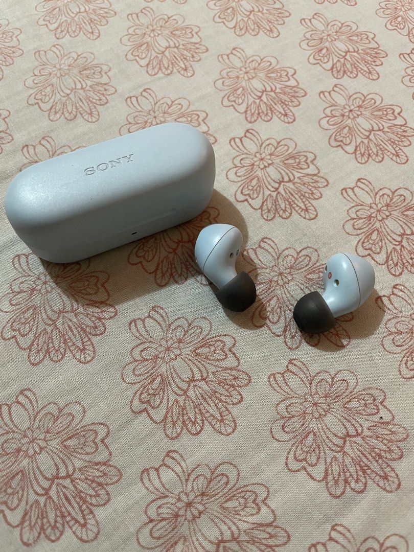 Sony WF C510 Wireless Earbuds (Category: Earphones) located in Rizal. Submitted by jent99 (Listing ID 1470420985, Image 3). Description: ✅ Payment first before ship (gcash) -Both working -Change of silicone (white to black) due to yellowing -No charger (cord and adaptor) -If u want to check condition can meetup gateway cubao or sm north only - rfs: decluttering - mop: gcash - mod: j&t loc: rizal.