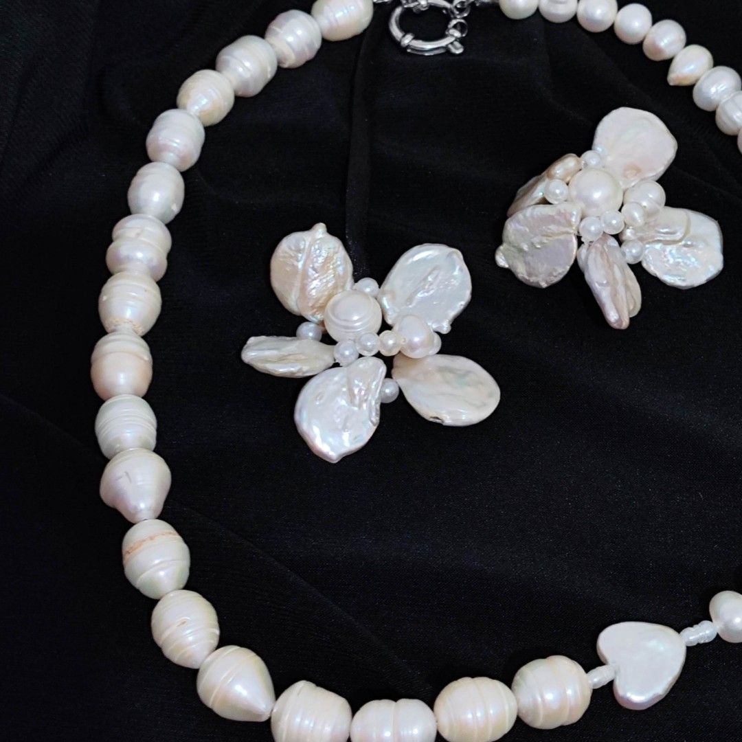 Spaceskullpixie Florist Pill Earrings & 143 Necklace (Category: Necklaces) located in Manila. Submitted by goodiesforthebaddies (Listing ID 1470480390, Image 3). Description: 🐚 Florist Pill Earrings & 143 Necklace by Spaceskullpixie (I think, 143 necklace is currently sold out/oos) - Tried for only a few minutes - Bought last 2025 for my wedding, but decided to use my mama's pearl instead 🤍 - 5,555 as set | 3,000 earrings / necklace - Negotiabl