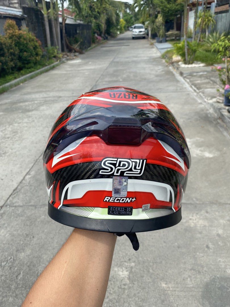 Spyder recon+ raza carbon helmet (Category: Helmets and other Riding Gears) located in General Santos City (Dadiangas). Submitted by juancho_g4briel (Listing ID 1470384362, Image 3). Description: Negotiable price pa pm lng sobrang gaan lng nito goods for kong rides.