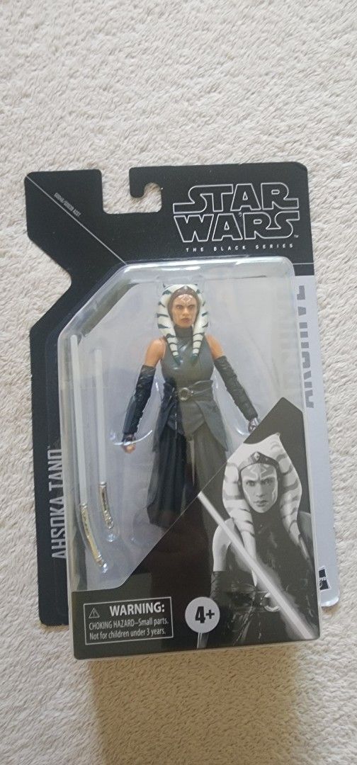 Star Wars The Black Series Action Figures (Category: Figurines & Statues) located in Quezon City. Submitted by pscsamson (Listing ID 1470536486, Image 3). Description: - Set of 3 Hasbro Star Wars action figures - Includes Han Solo from the Archive collection - Includes Princess Leia in Endor poncho (Return of the Jedi 40th Anniversary Kenner packaging) - Includes Ahsoka Tano with dual white lightsabers - Condition: Brand new, unopened in original