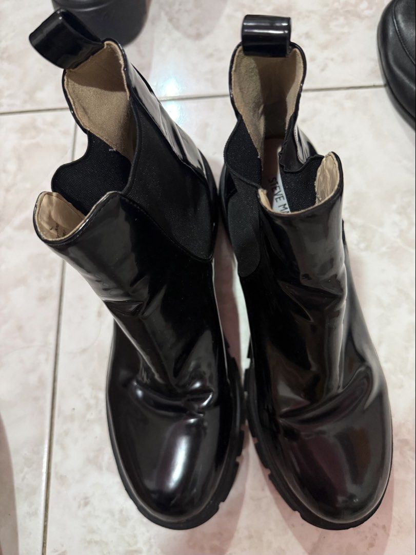Steve Madden Black Boots (Category: Boots) located in Quezon City. Submitted by clairestyles94 (Listing ID 1470465788, Image 2). Description: .