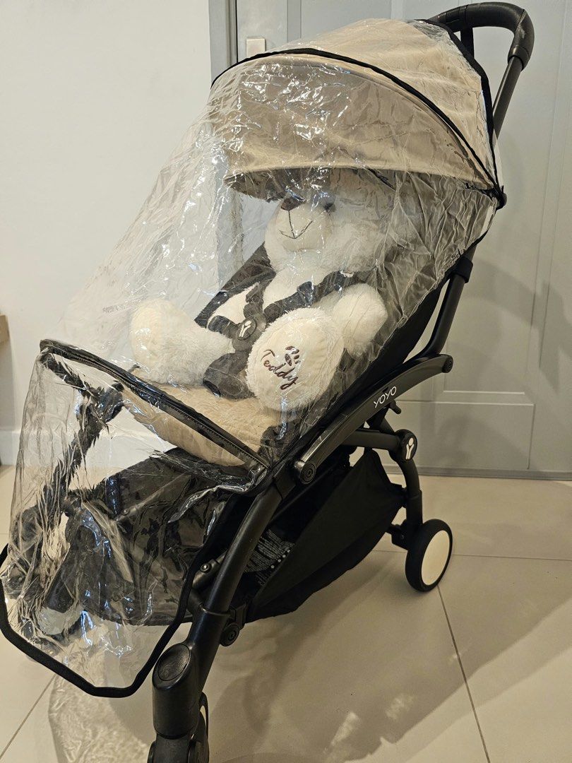 Stokke YOYO 6+ Rain Cover (Category: Other Babies Going Out Needs) located in Muntinlupa City. Submitted by thriftpandamnl (Listing ID 1470439837, Image 3). Description: Selling our Babyzen 6months+ Rain Cover ✨ 🏷️P1,000 ❗️Note kinakabit to sa YOYO 6months+ stroller frame (not included) ✨Nagamit during travel. Such a life saver! ‼️No issues Features: ✔️4 fastening points on the stroller ✔️Envelops the canopy to ensure perfect water tightness ✔️E