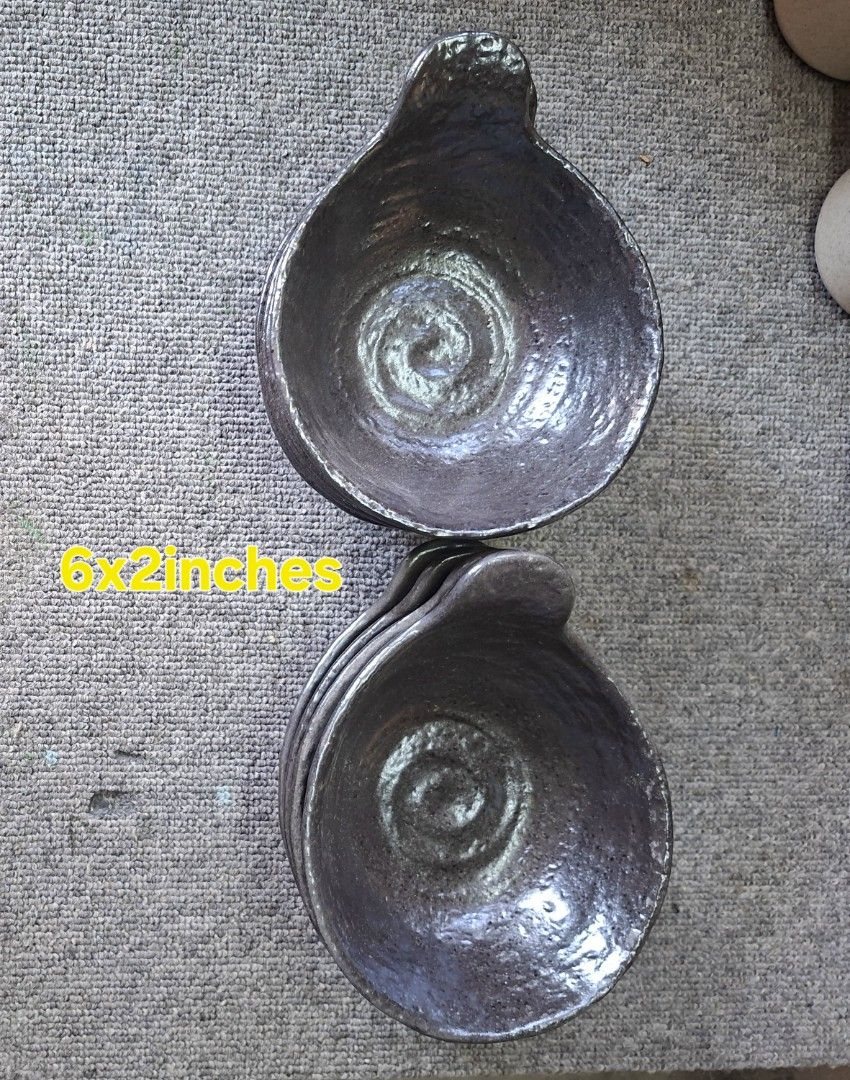 Stoneware rice or soup bowls (Category: Dinnerware & Cutlery) located in Quezon City. Submitted by sabadojuliet25680 (Listing ID 1470447668, Image 1). Description: stoneware rice or soup bowls all goods as a new no issue 250/8pcs.