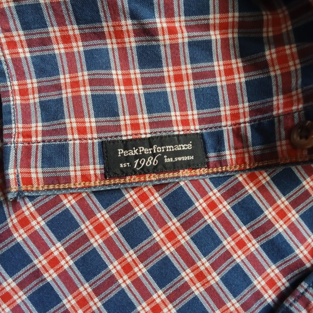 STRIPED POLO (Category: Tshirts & Polo Shirts ) located in Manila. Submitted by push.cook (Listing ID 1470501326, Image 3). Description: NO ISSUE GOOD CONDI L:30.5 W:23.5 SLEEVE:20.
