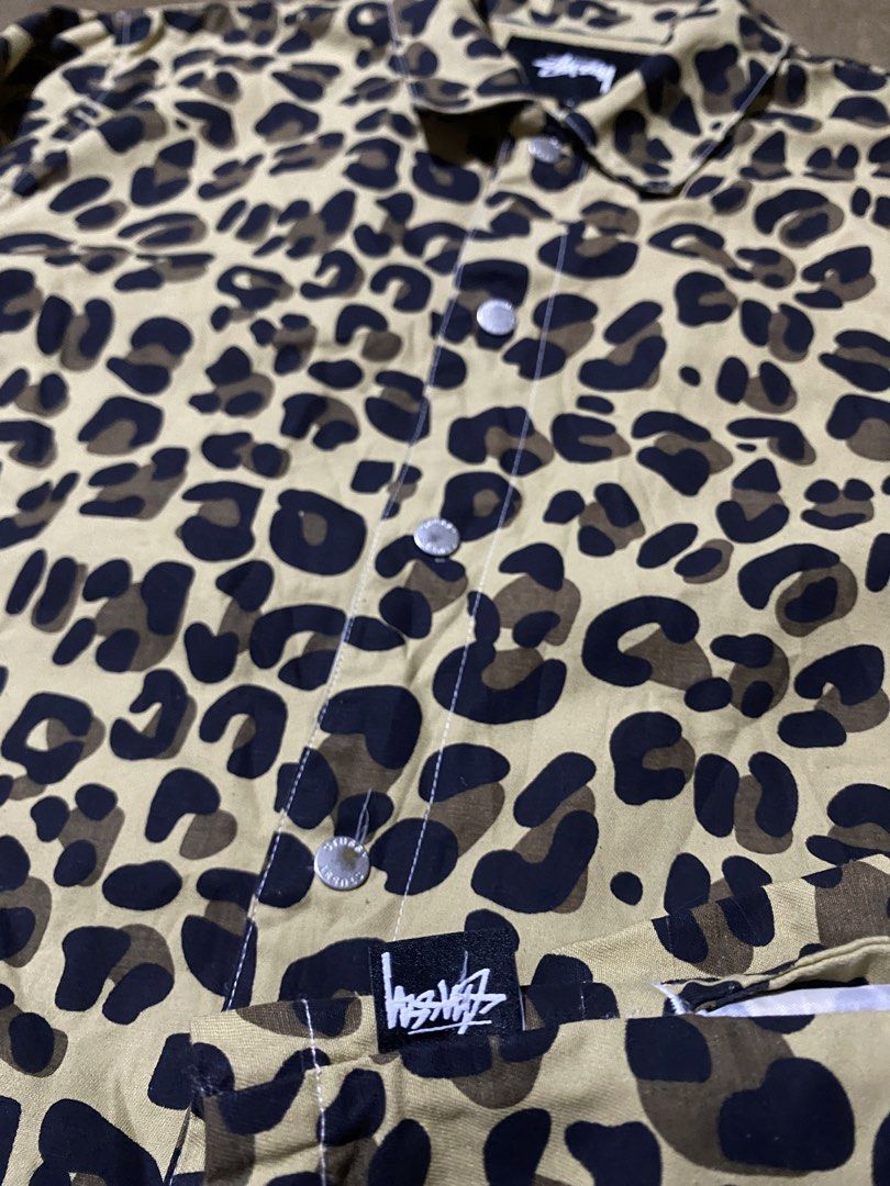 STUSSY LEOPARD BUTTONS NYLON JACKET (Category: Coats, Jackets and Outerwear) located in Antipolo. Submitted by treasurethings02 (Listing ID 1470513891, Image 3). Description: Stussy Leopard Jackets Excellent to Asnew Condition 10/10 CR Dimension 23W/28L M on Tags fit L All Buttons indicate Stussy Authentic Legit Check photo Details🫶🏻.