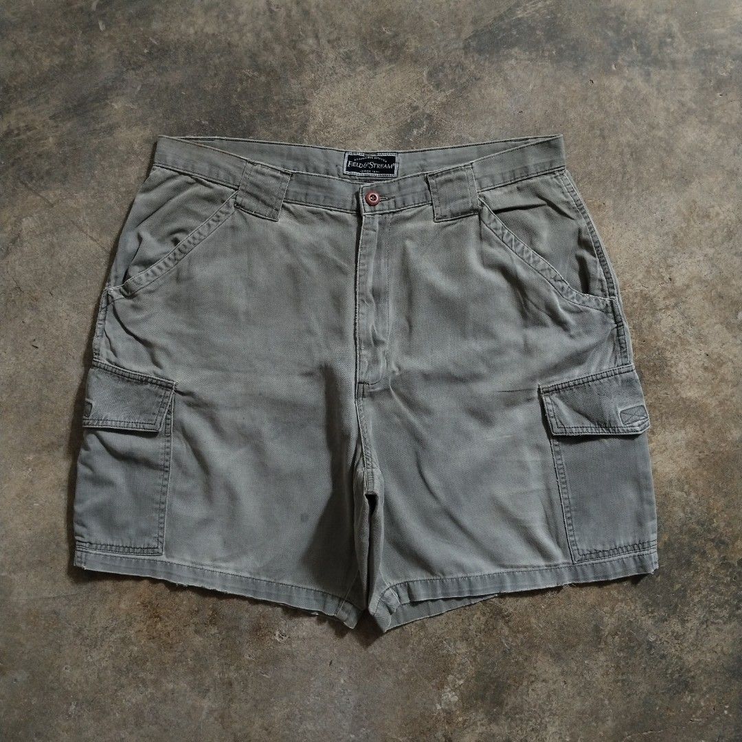 sunfaded field & stream olive green cargo shorts (Category: Shorts) located in Bulacan. Submitted by hustleoverluckphv2 (Listing ID 1470495534, Image 1). Description: sunfaded field & stream olive green cargo shorts 38 on tag Measurements Waist - 37" Length - 21" Hem - 13" Issue: pinholes & discoloration Claim - 299.