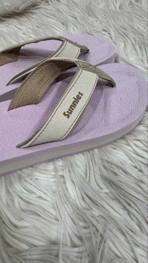 Sunnies x Islander (Category: Slippers and slides) located in Manila. Submitted by mamk0823 (Listing ID 1470485373, Image 3). Description: COLOR: Sorbetes.