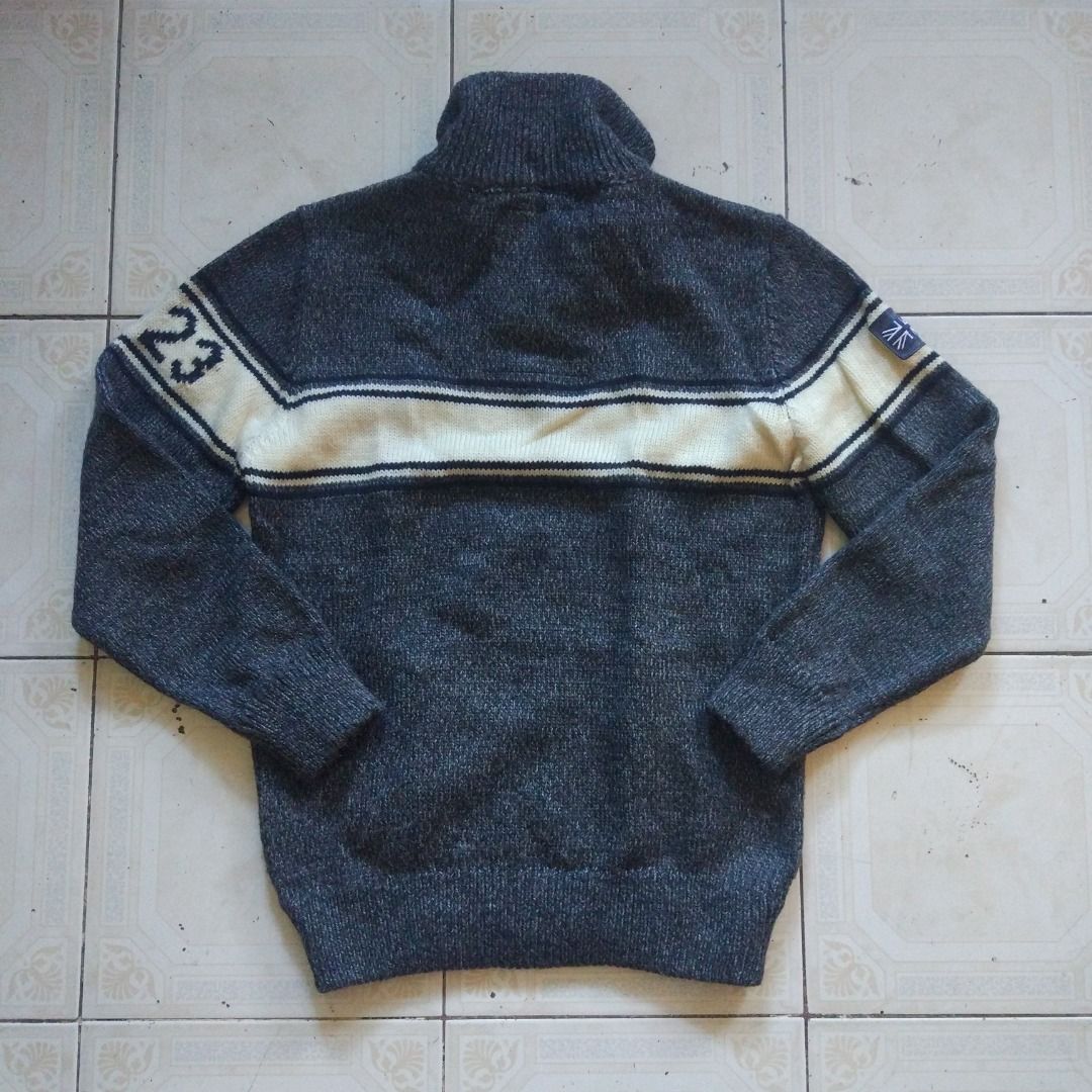 Superdry Knitted Sweater L (Category: Coats, Jackets and Outerwear) located in Pasay City. Submitted by denimdude.ph (Listing ID 1470423698, Image 2). Description: .