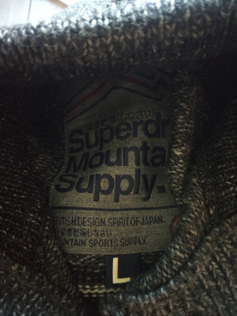 Superdry Knitted Sweater L (Category: Coats, Jackets and Outerwear) located in Pasay City. Submitted by denimdude.ph (Listing ID 1470423698, Image 3). Description: .